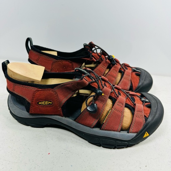 Keen Men Shoe Newport H2 Size 11M Red Athletic Sport Sandal